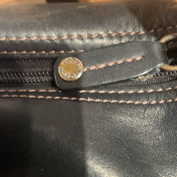 Fossil Black Smooth Leather Shoulder Bag EUC - Picture 8 of 14